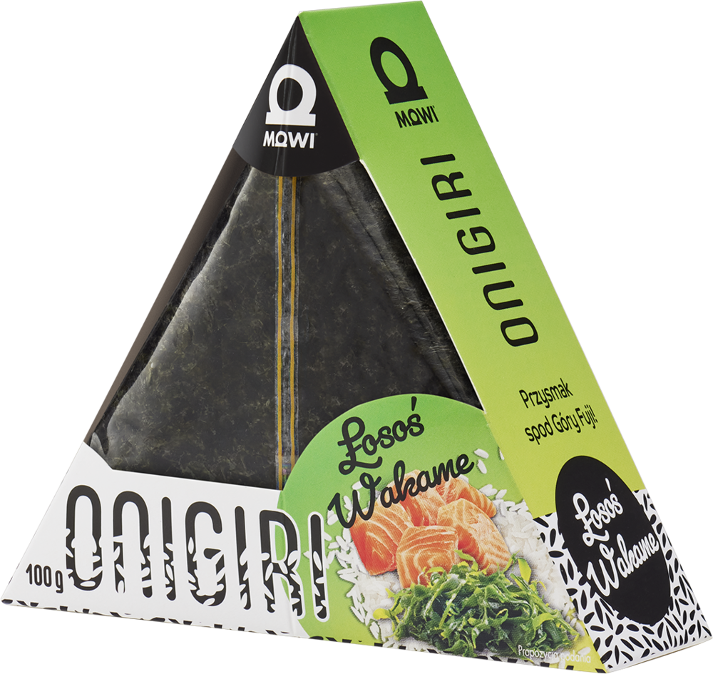Trójkątne opakowanie onigiri MOWI z łososiem i glonami wakame w zielono-białej szacie graficznej.