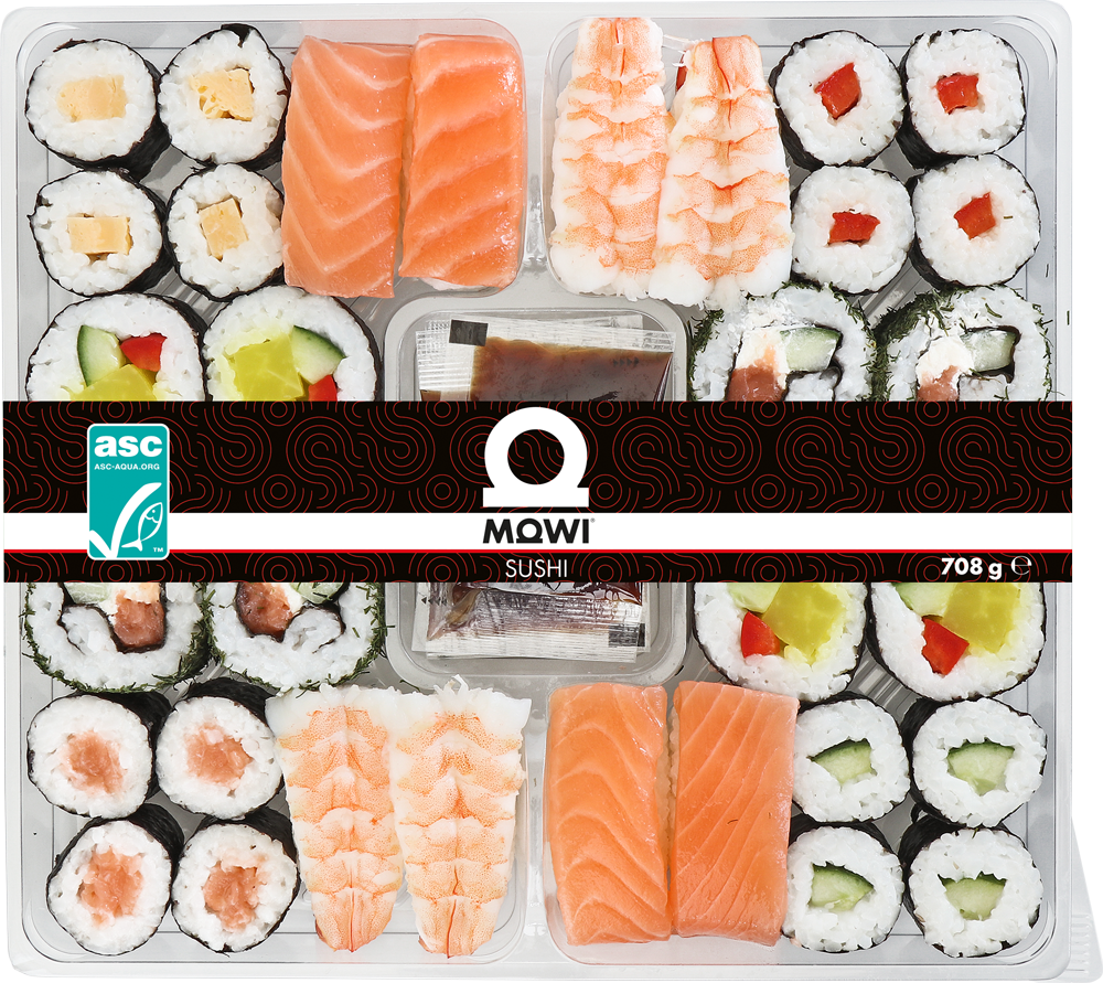 Zestaw sushi Mowi w plastikowym opakowaniu z różnymi rodzajami maki, nigiri z łososiem i krewetką oraz sosem.
